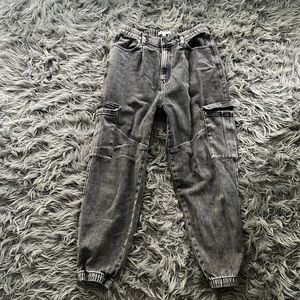 Over washer Jean cargo type skater pants with elastic ankles, lightly worn
